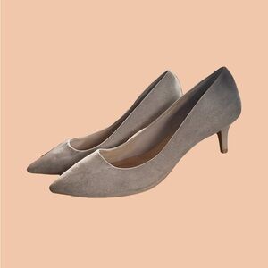 Dexflex Comfort Women's Suede Gray Heels